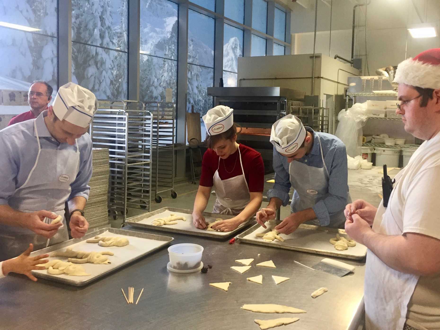 ETH Alumni baking Grittibänze